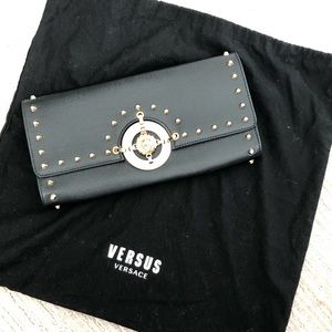 Authentic Versus two way handbag